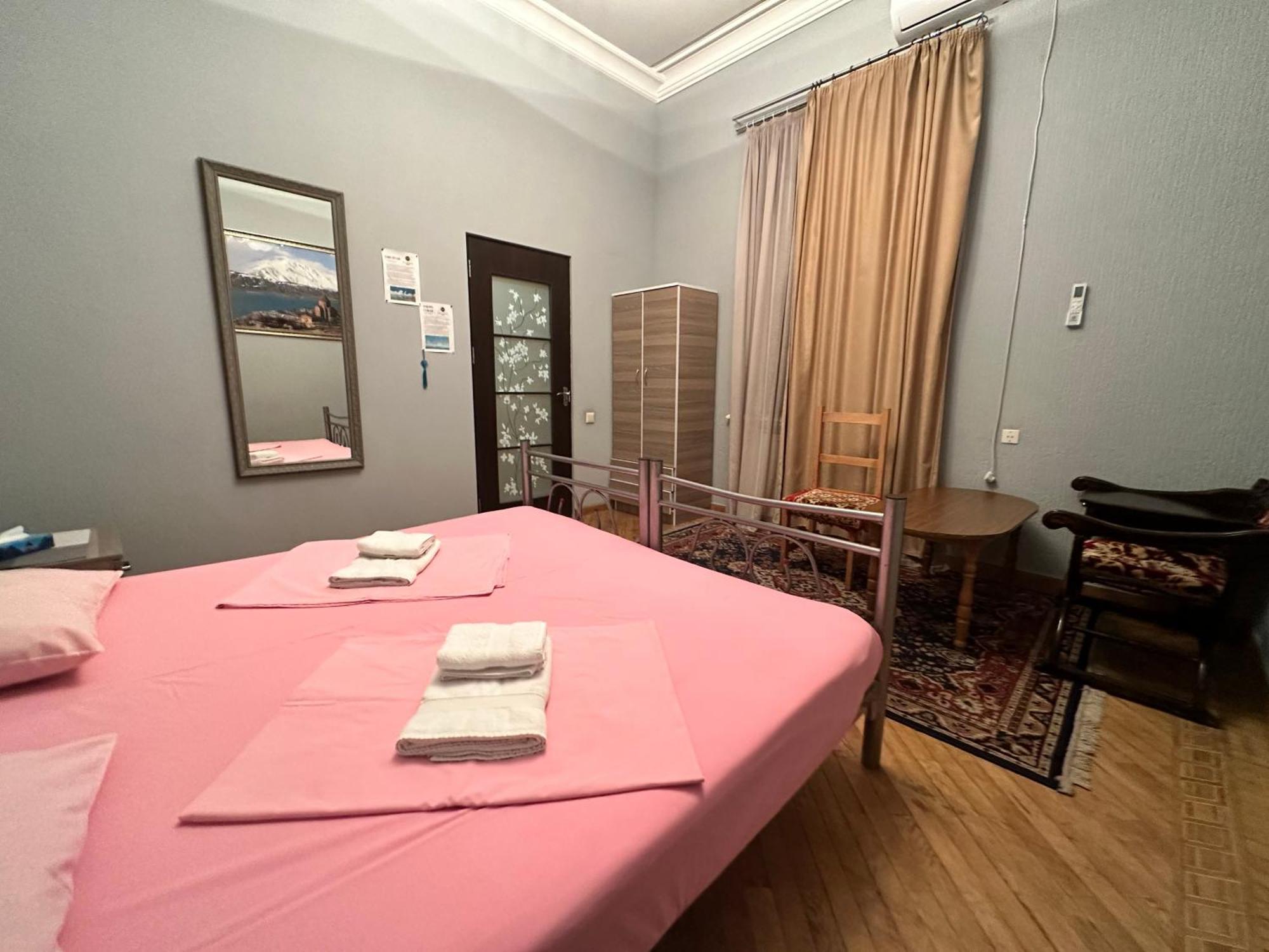 Хостел Bridge House Yerevan Armenia Экстерьер фото
