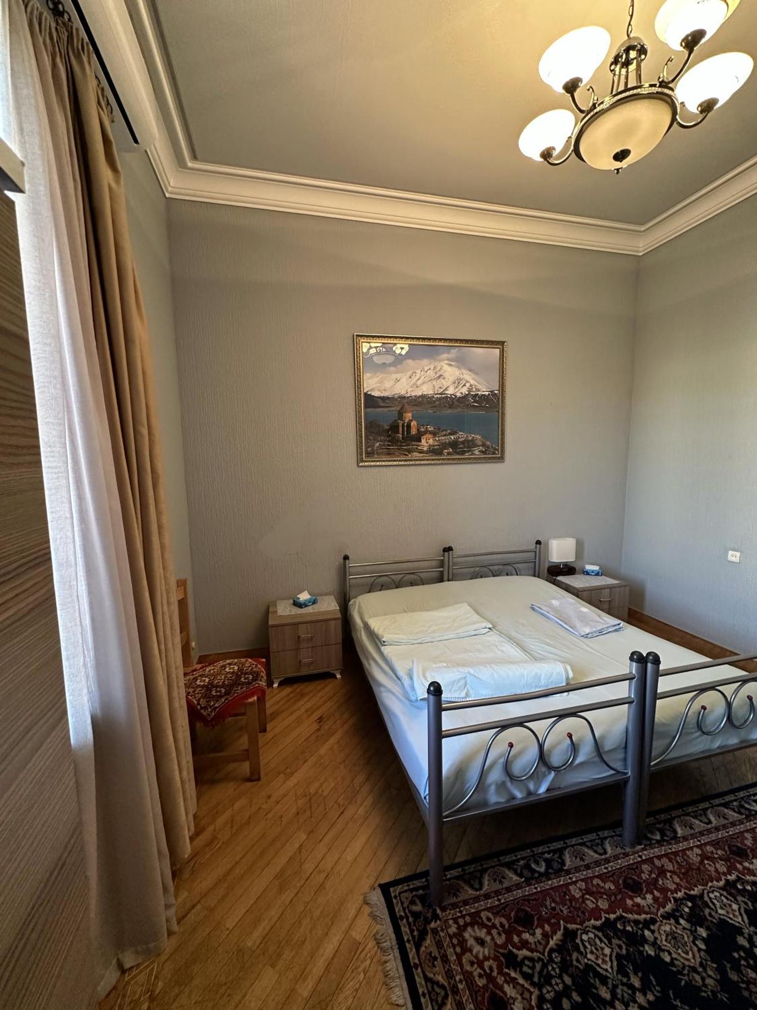 Хостел Bridge House Yerevan Armenia Номер фото
