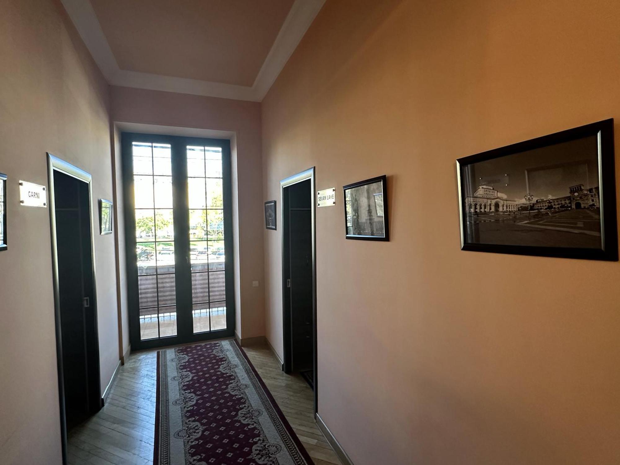 Хостел Bridge House Yerevan Armenia Экстерьер фото